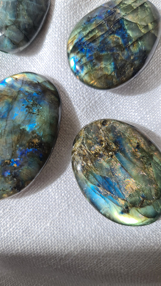 Labradorite palm stone