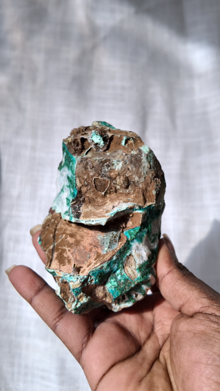 Chalcedony, malachite & quartz specimen piece